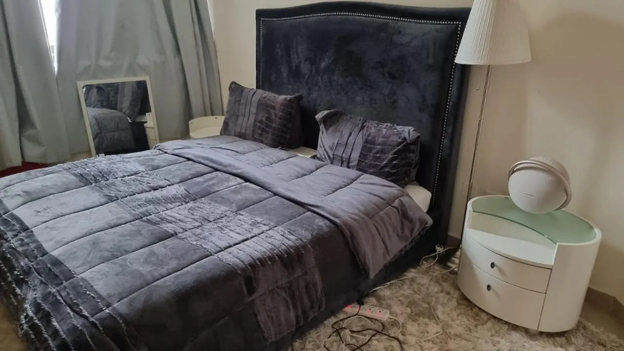 Private Room In Al Qusais 1 contacts